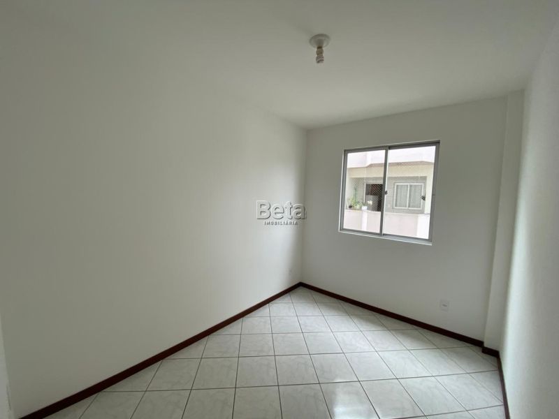 Apto para alugar no bairro RAU