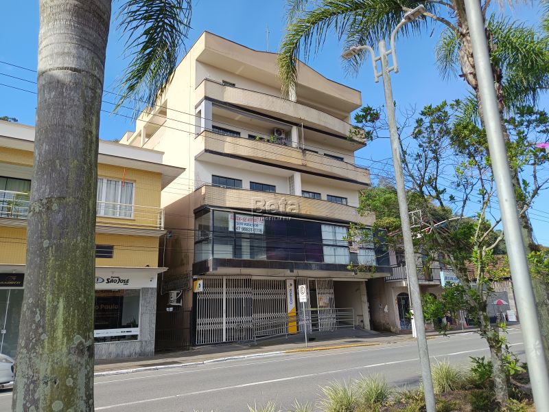 Apto para alugar no bairro CENTRO