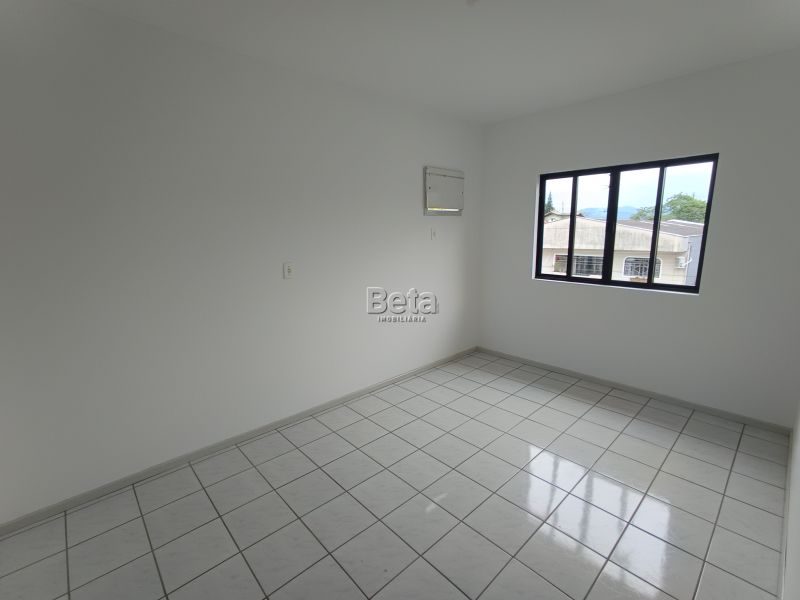 Apto para alugar no bairro ILHA DA FIGUEIRA