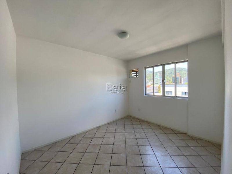 Apto para alugar no bairro CENTRO