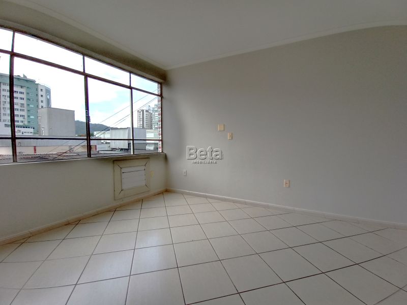 Apto para alugar no bairro CENTRO
