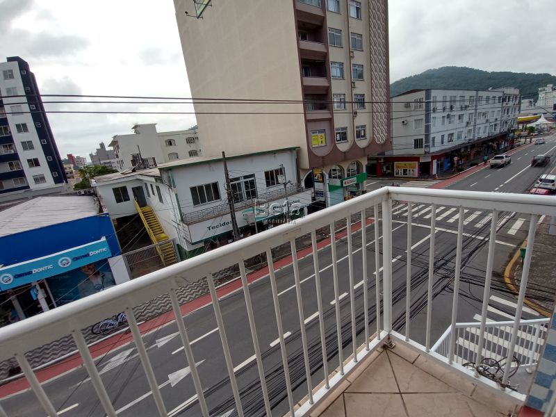Apto para alugar no bairro CENTRO