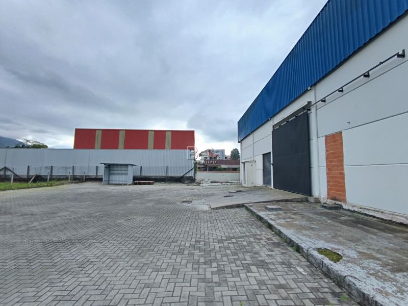 Galpão para alugar no bairro CENTRO