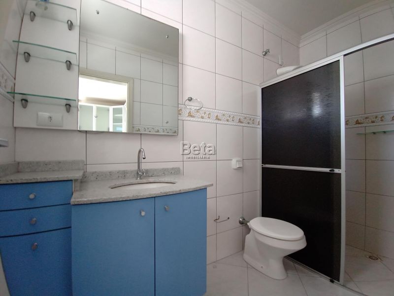 Apto para alugar no bairro CZERNIEWICZ