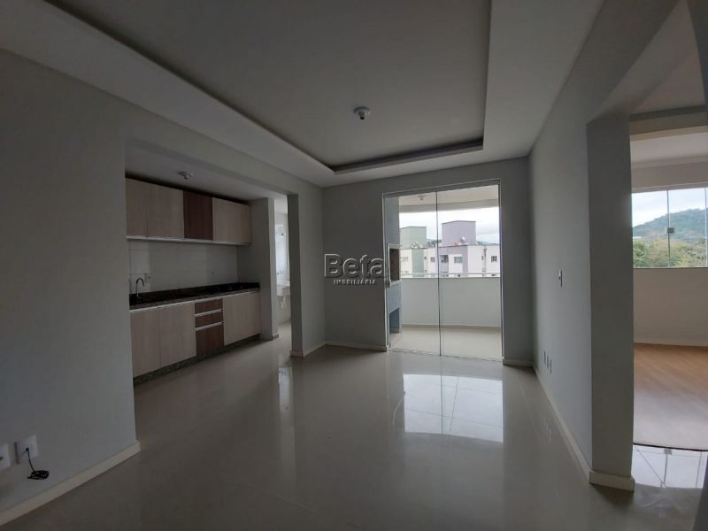Apto para alugar no bairro AMIZADE