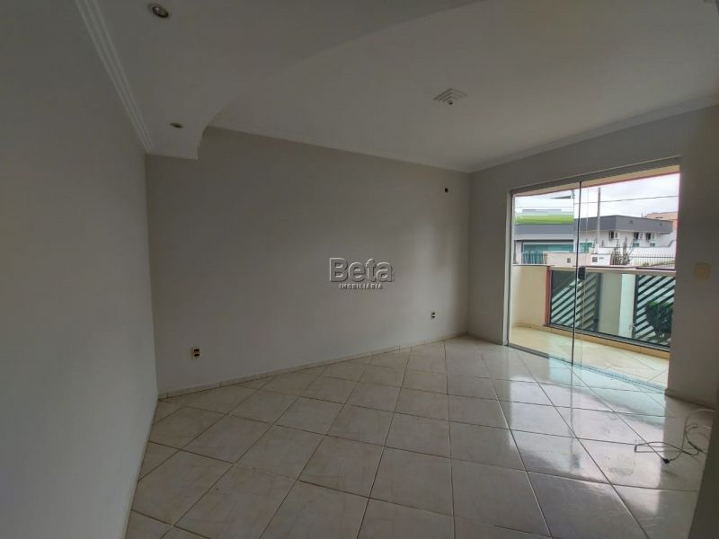 Apto para alugar no bairro CZERNIEWICZ
