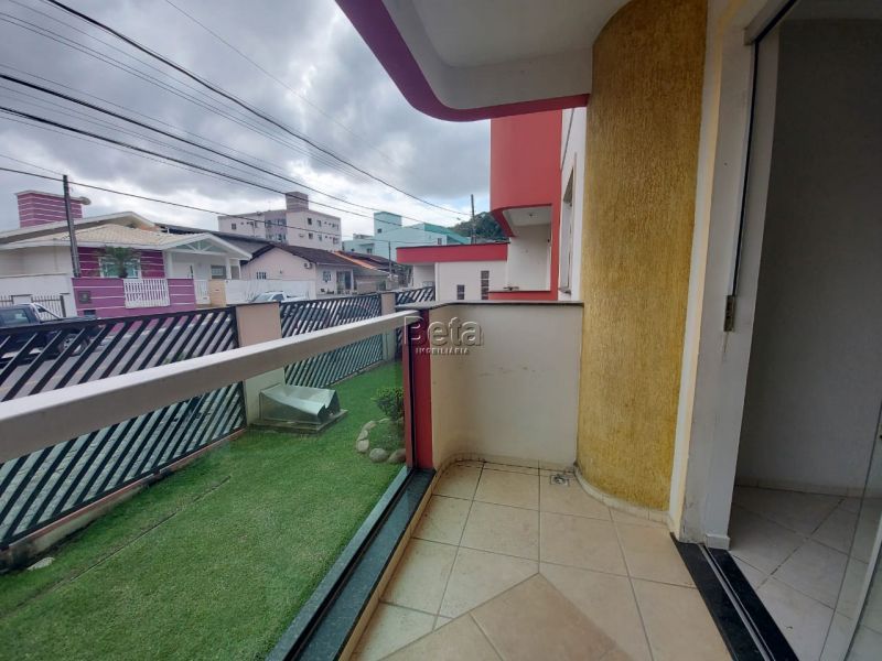 Apto para alugar no bairro CZERNIEWICZ