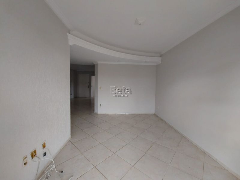 Apto para alugar no bairro CZERNIEWICZ