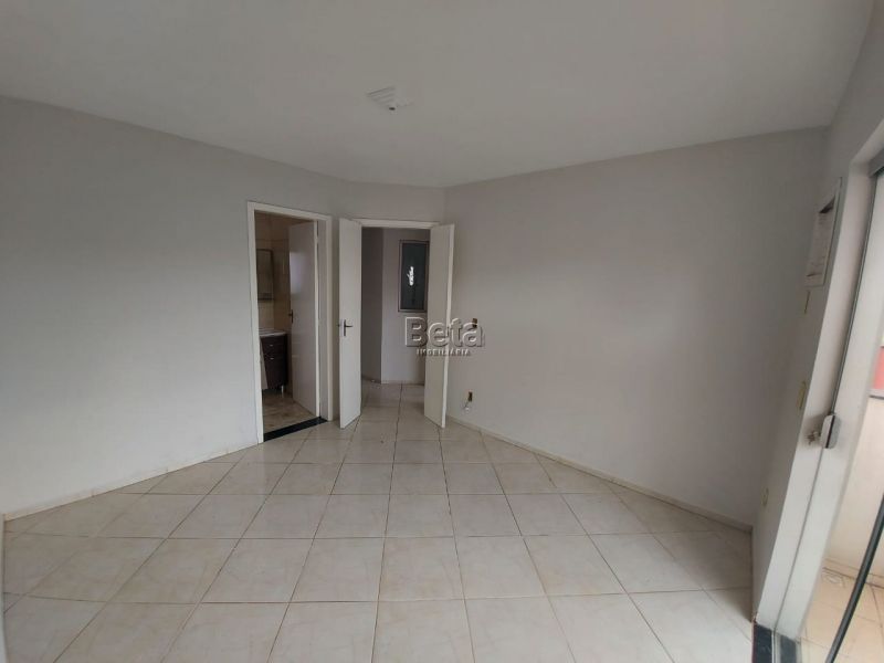 Apto para alugar no bairro CZERNIEWICZ