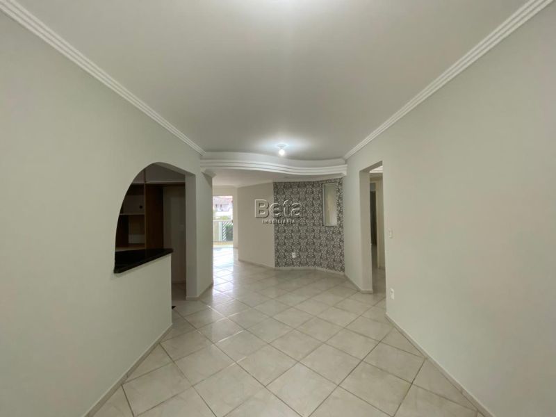 Apto para alugar no bairro CZERNIEWICZ