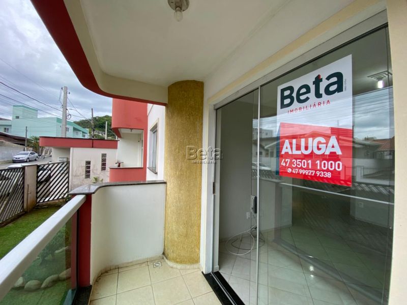 Apto para alugar no bairro CZERNIEWICZ