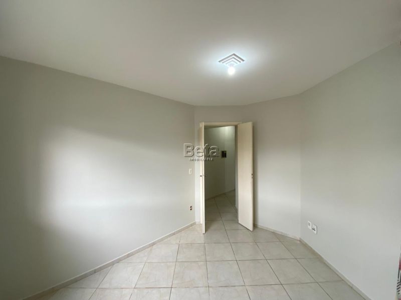 Apto para alugar no bairro CZERNIEWICZ