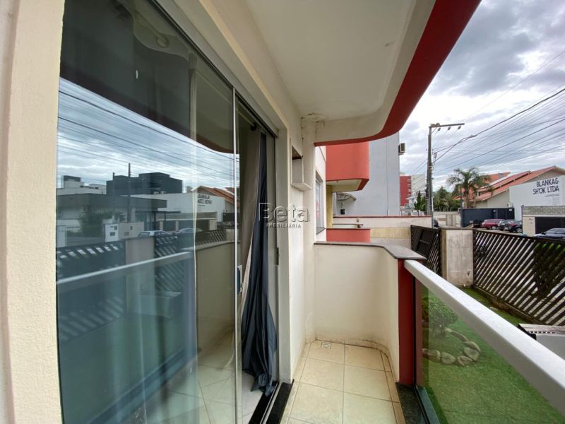 Apto para alugar no bairro CZERNIEWICZ