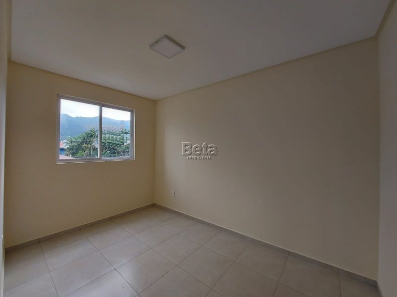 Apto para alugar no bairro VILA LALAU