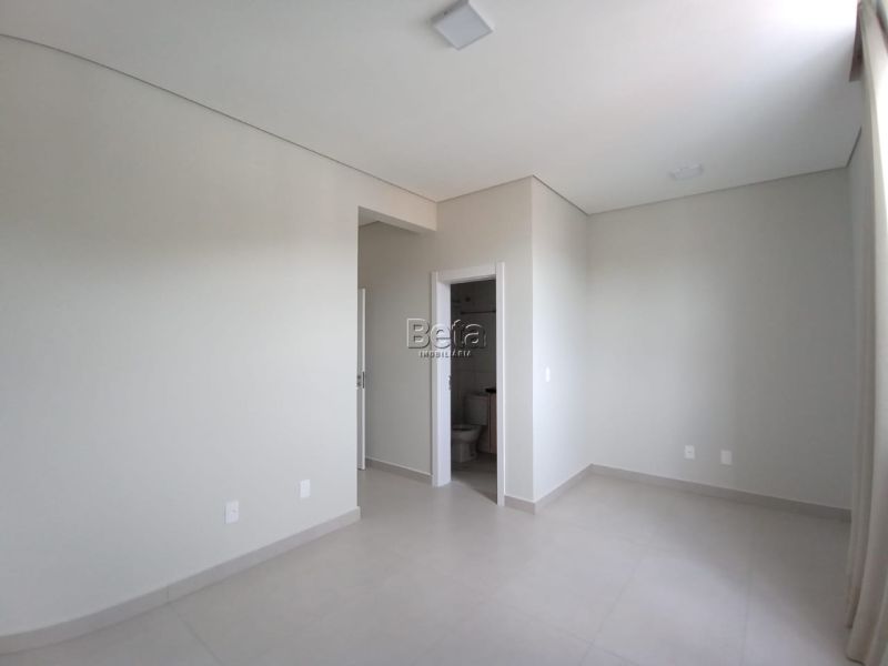 Apto para alugar no bairro CENTRO