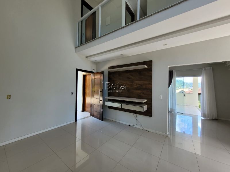 Casa 3 quartos  no bairro Ilha Da Figueira em Jaragua Do Sul