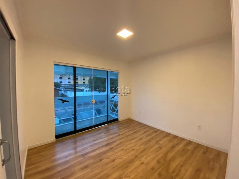 Casa para alugar no bairro VILA LENZI