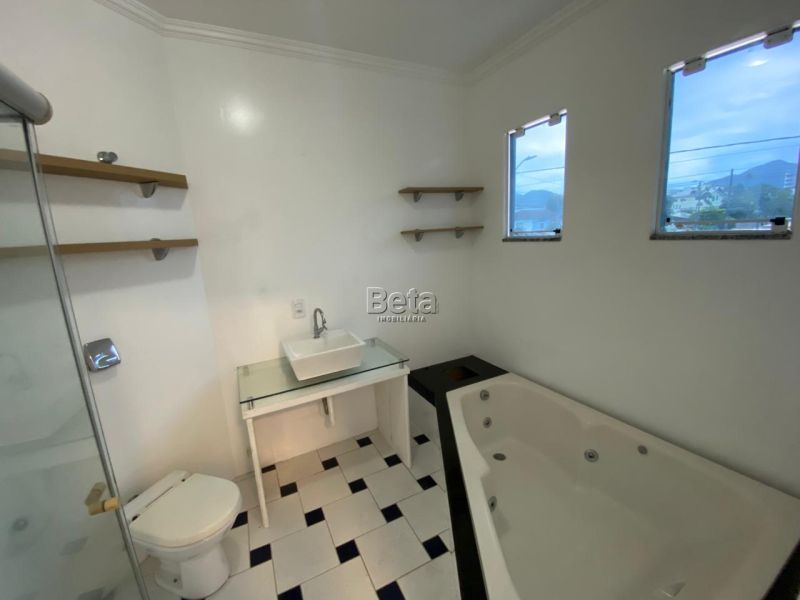 Casa para alugar no bairro VILA LENZI