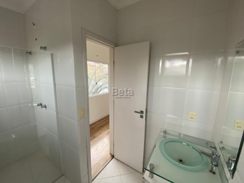 Casa para alugar no bairro VILA LENZI