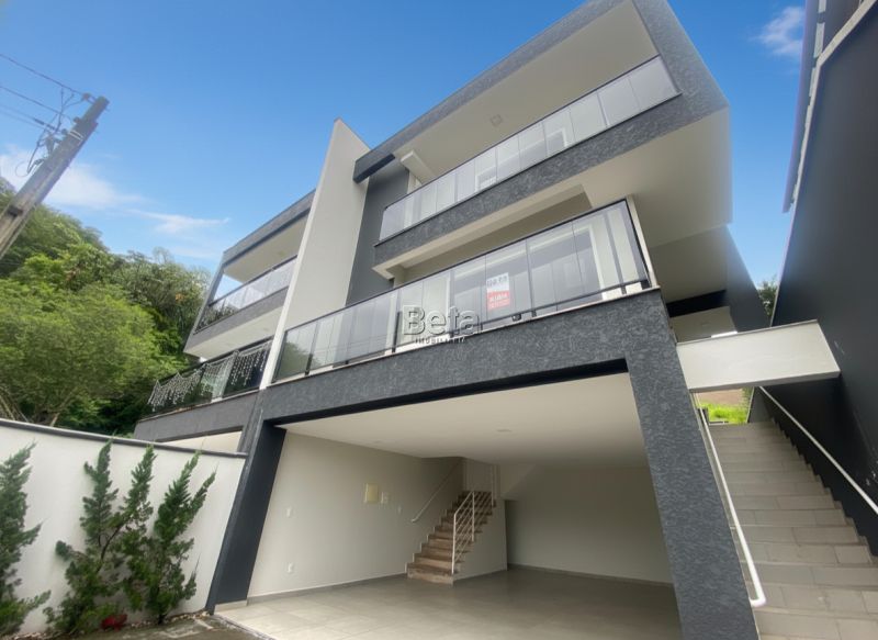 Casa 3 quartos  no bairro Barra Do Rio Molha em Jaragua Do Sul