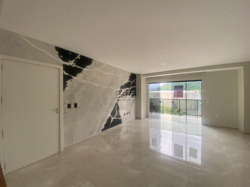 Casa 3 quartos  no bairro Barra Do Rio Molha em Jaragua Do Sul