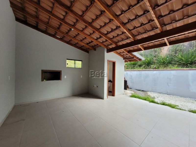 Casa 3 quartos  no bairro Barra Do Rio Molha em Jaragua Do Sul