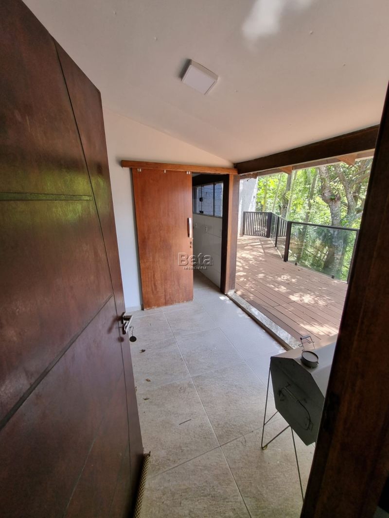 Casa 4 quartos  no bairro Vila Lenzi em Jaragua Do Sul