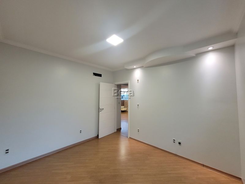 Casa para alugar no bairro CZERNIEWICZ