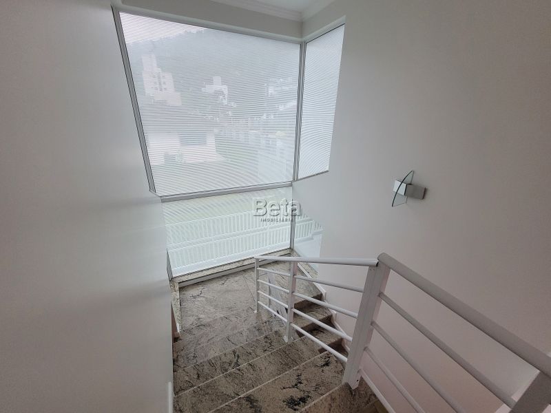 Casa para alugar no bairro CZERNIEWICZ