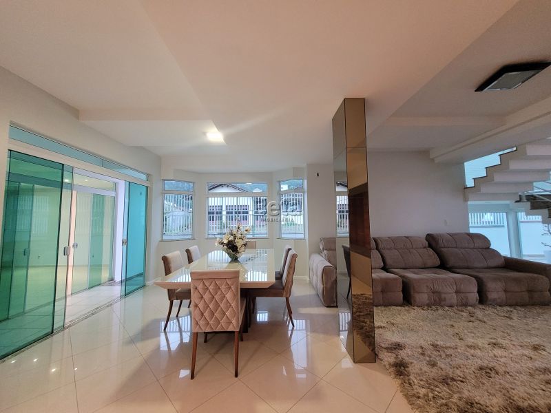 Casa para alugar no bairro CZERNIEWICZ