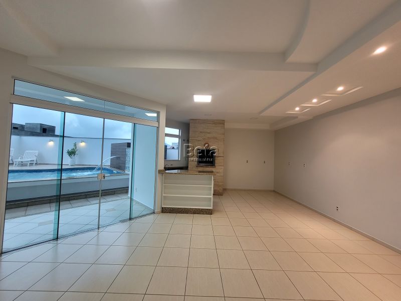 Casa para alugar no bairro CZERNIEWICZ