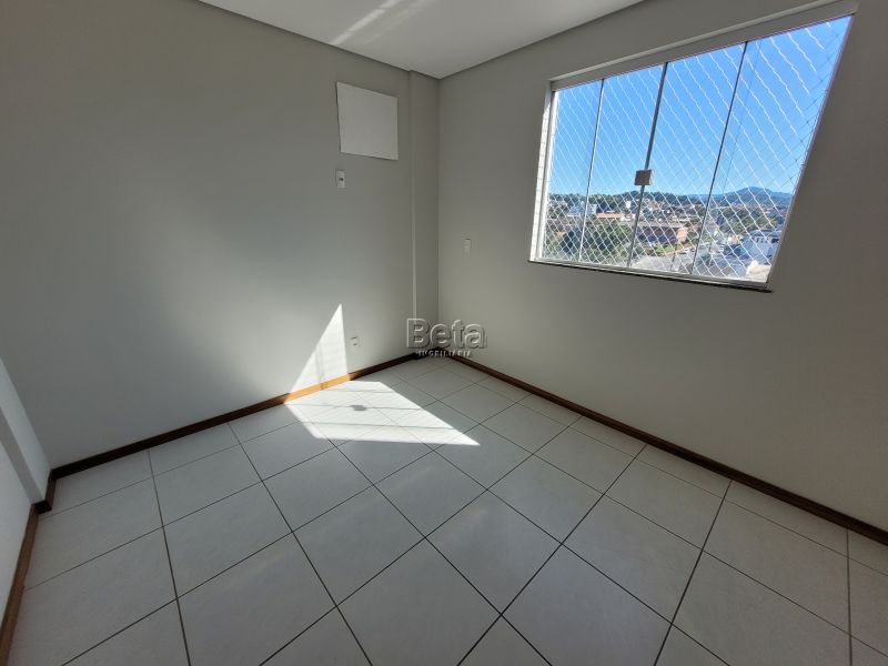 Apto para alugar no bairro VILA LENZI