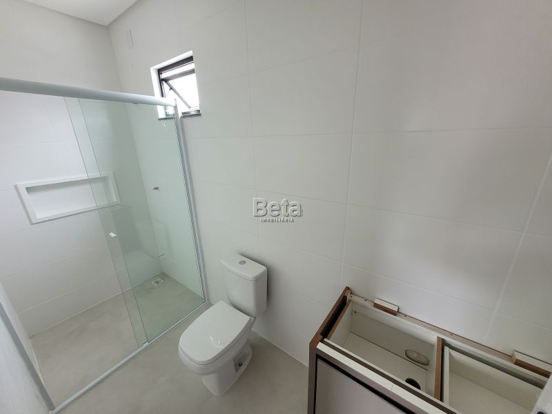 Casa para alugar no bairro VILA LENZI