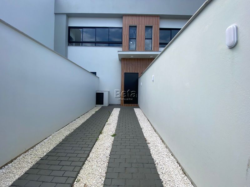 Casa para alugar no bairro CZERNIEWICZ
