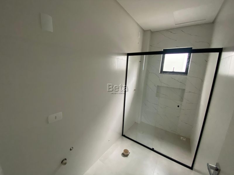Casa para alugar no bairro CZERNIEWICZ