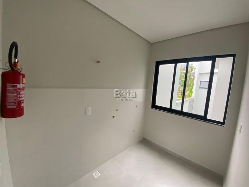 Casa para alugar no bairro CZERNIEWICZ