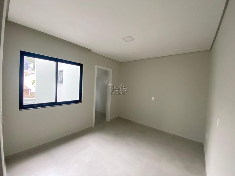 Casa para alugar no bairro CZERNIEWICZ