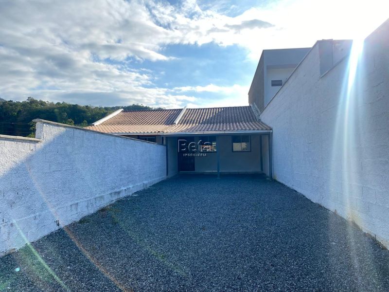 Casa para alugar no bairro JARAGUA 84
