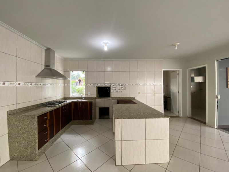 Casa 5 quartos  no bairro Jaragua 84 em Jaragua Do Sul