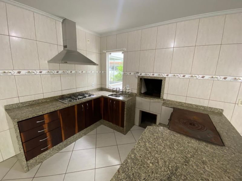 Casa 5 quartos  no bairro Jaragua 84 em Jaragua Do Sul