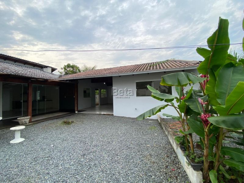 Casa 5 quartos  no bairro Jaragua 84 em Jaragua Do Sul