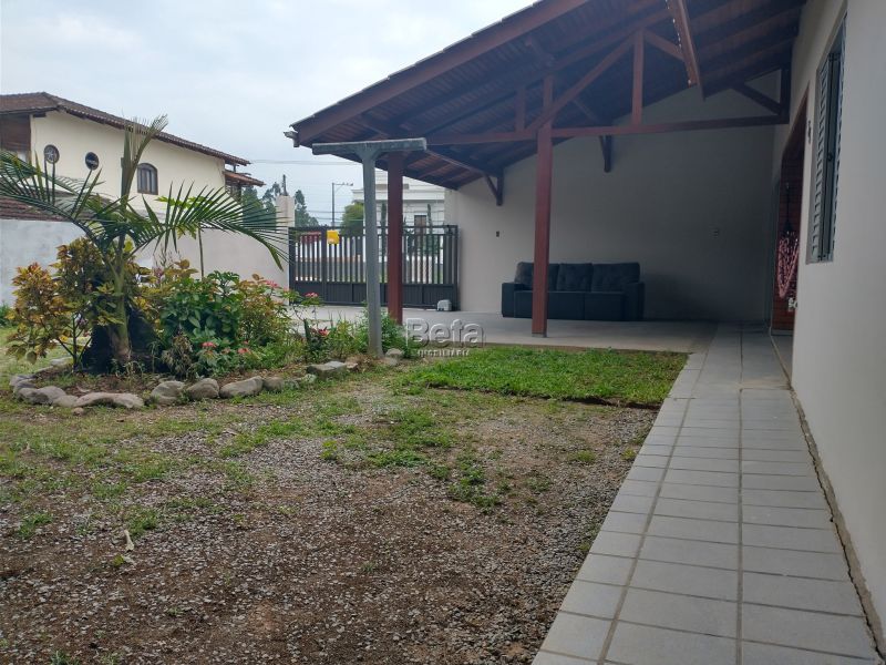 Casa para alugar no bairro JARAGUA ESQUERDO