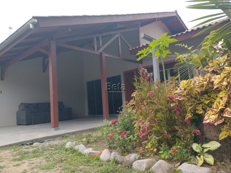 Casa para alugar no bairro JARAGUA ESQUERDO