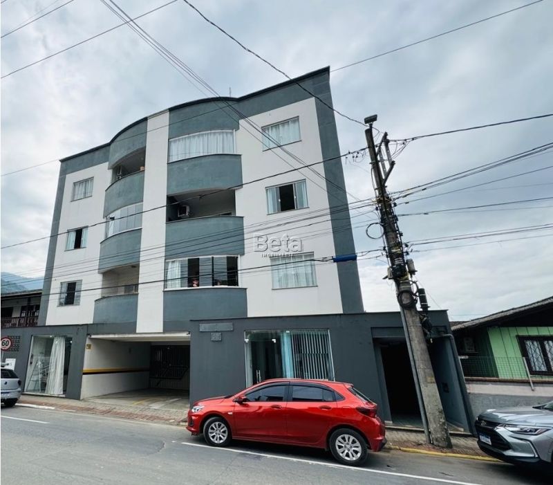 Apto para alugar no bairro CZERNIEWICZ