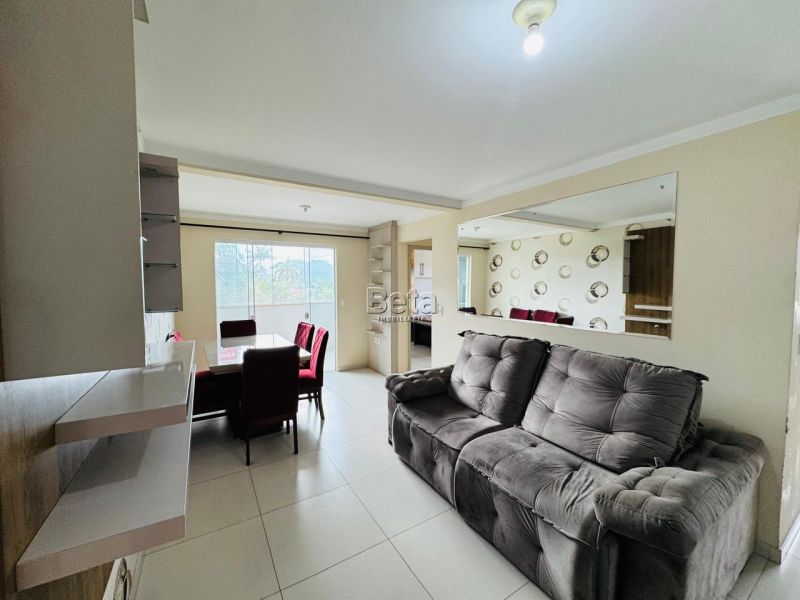 Apto para alugar no bairro CZERNIEWICZ