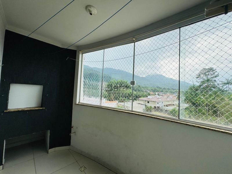 Apto para alugar no bairro CZERNIEWICZ