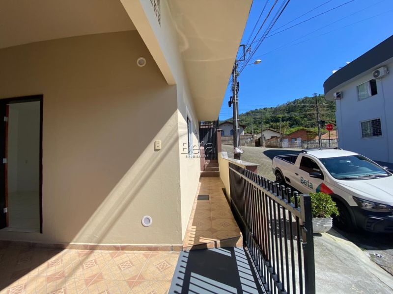 Apto para alugar no bairro ILHA DA FIGUEIRA