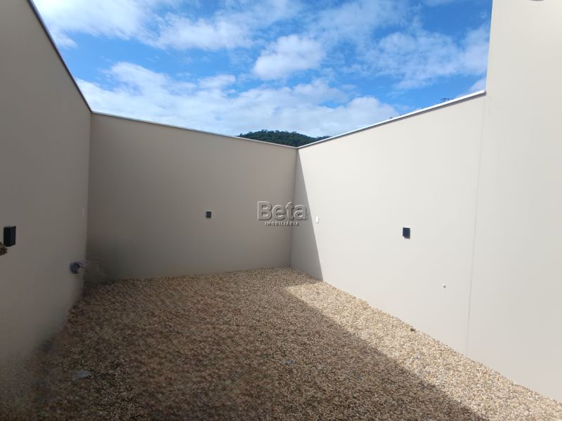 Casa 2 quartos  no bairro Ilha Da Figueira em Guaramirim