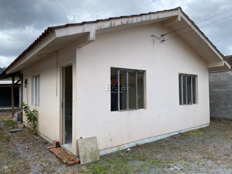 Casa para alugar no bairro JARAGUA 99
