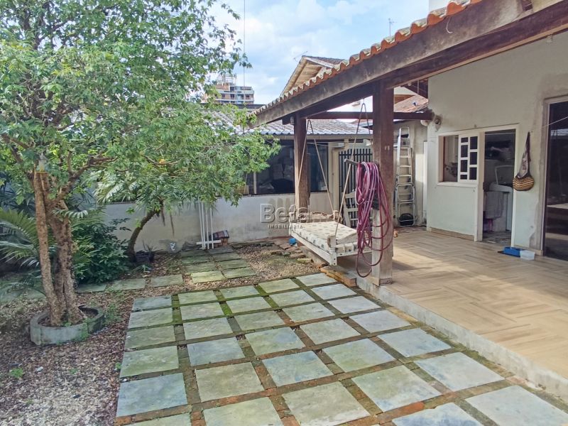 Casa para alugar no bairro VILA NOVA